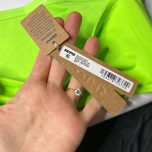 NWT SKIMS recycled swim bandeau bikini top - Picture 6 of 7